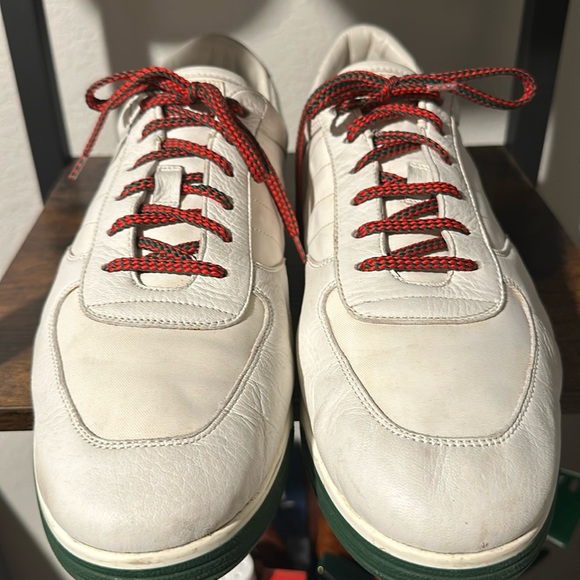 Selling some Gucci classic sneakers still like new